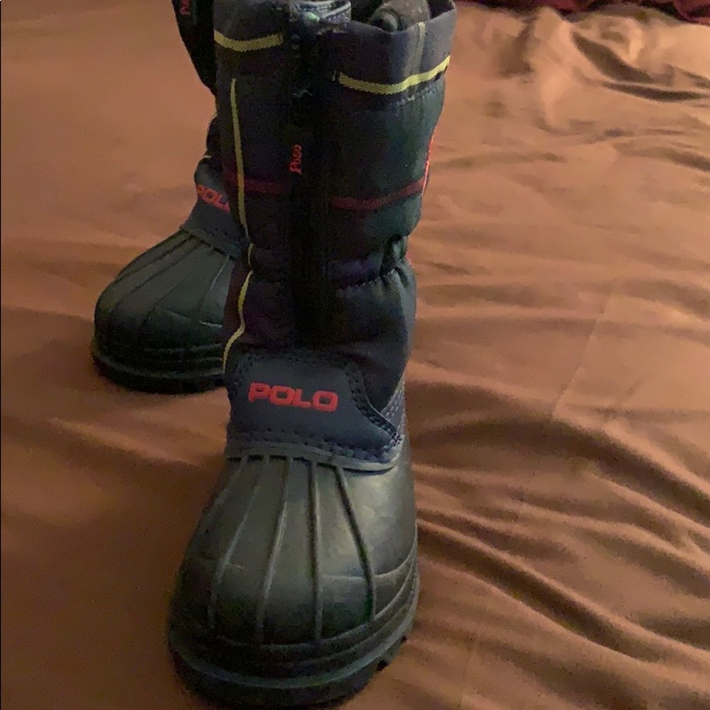 Boys snow boots